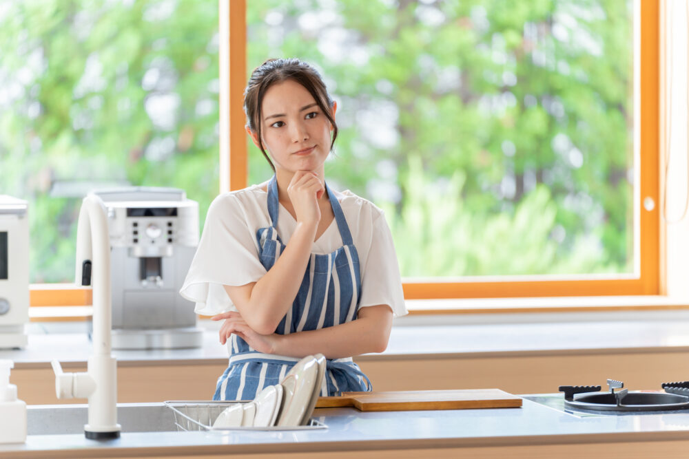 雨漏りを放置するとどうなる？影響と対策方法